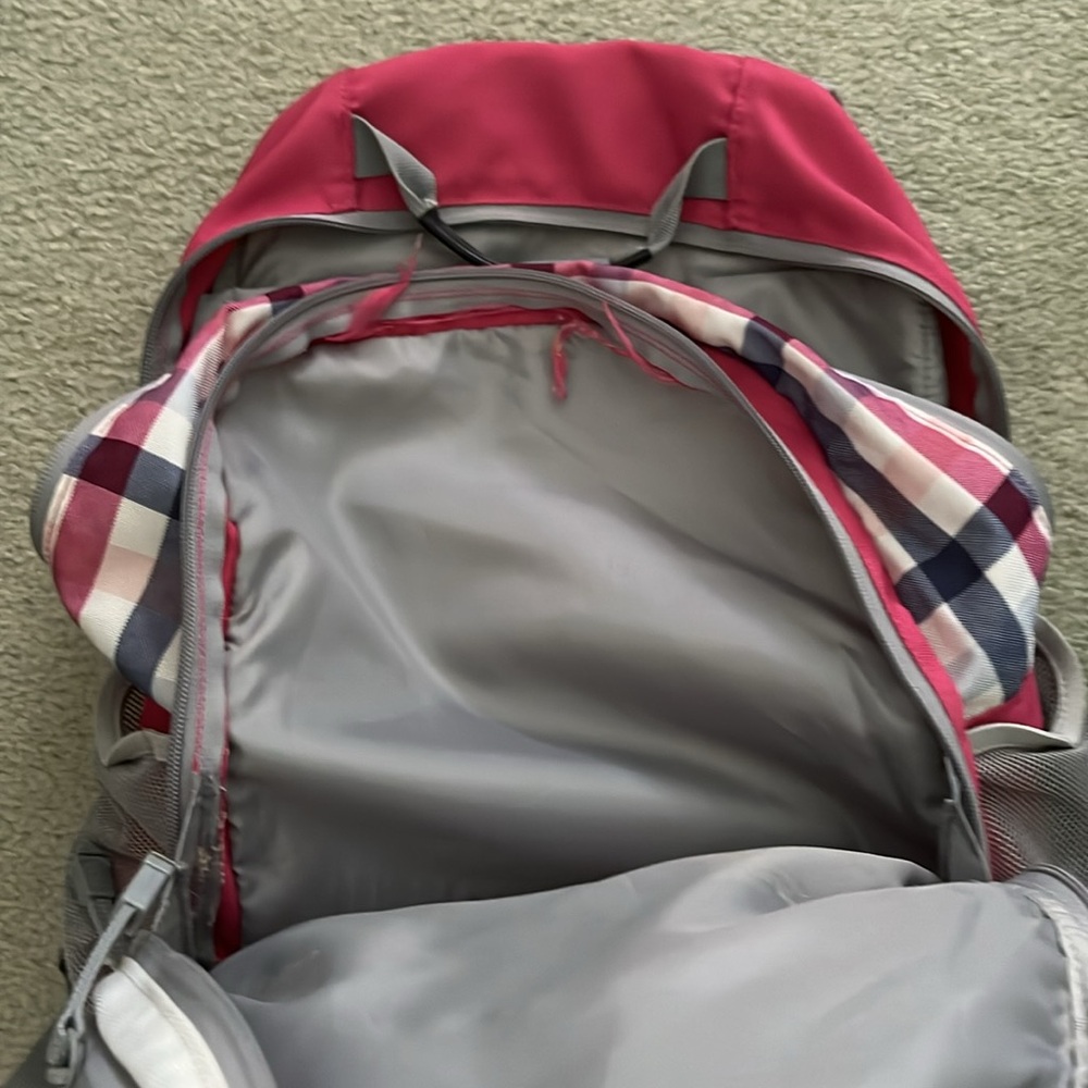 Land’s End Backpack - Picture 5 of 11